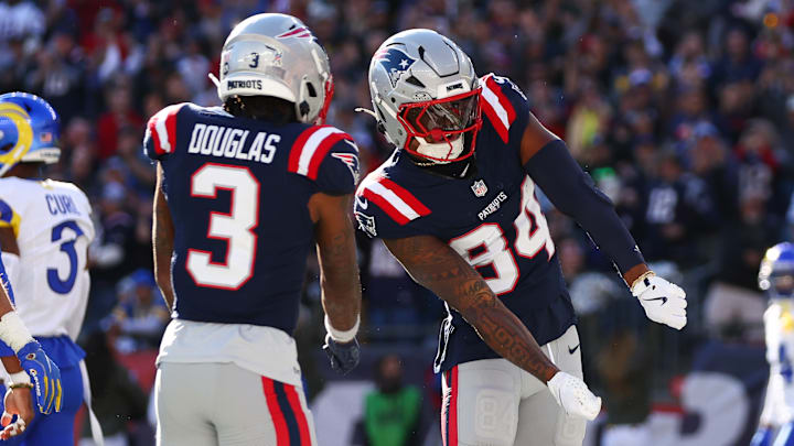 Los Angeles Rams v New England Patriots