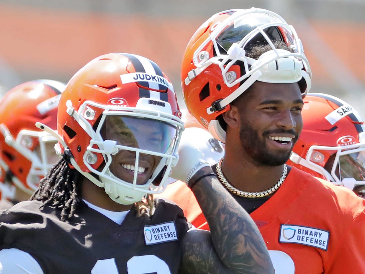 Shedeur Sanders Loves Joe Flacco: Cleveland Browns Quarterbacks Room  Divided?