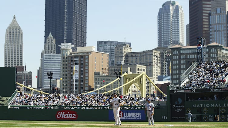 Los Angeles Dodgers v Pittsburgh Pirates