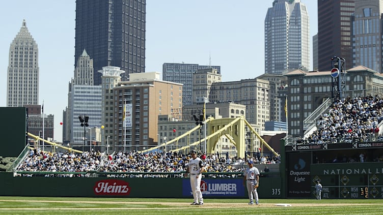 Los Angeles Dodgers v Pittsburgh Pirates