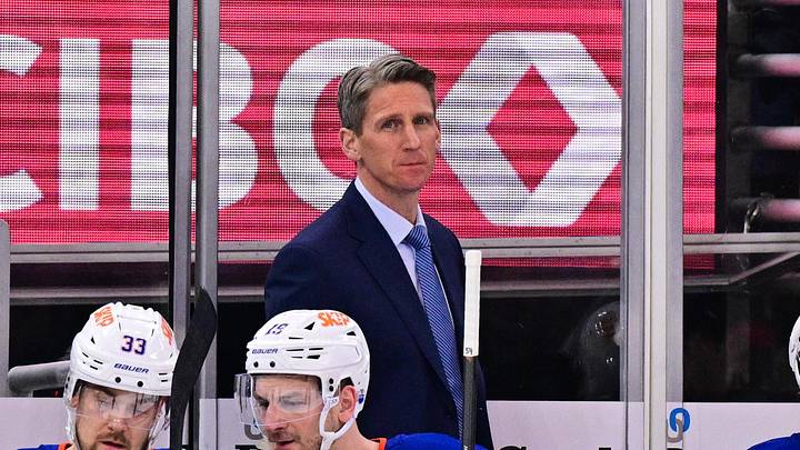 Feb 5, 2025; Chicago, Illinois, USA; Edmonton Oilers head coach Kris Knoblauch looks on against the Chicago Blackhawks during the first period at the United Center. Mandatory Credit: Daniel Bartel-Imagn Images
