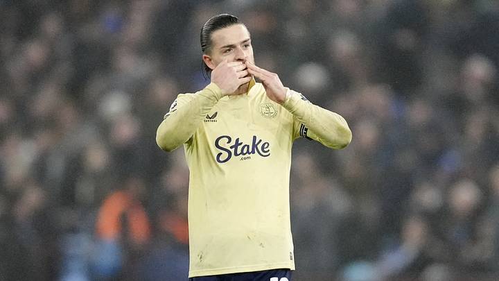 Aston Villa v Everton - Premier League - Villa Park