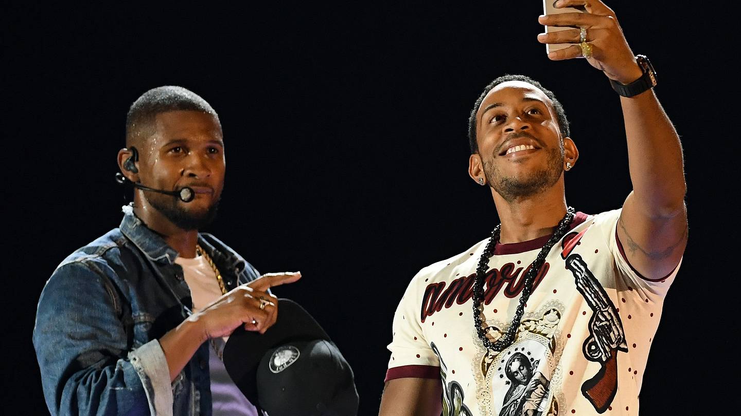 Super Bowl Halftime Show Predictions: Songs, Guest Stars & More - Vimarsana News