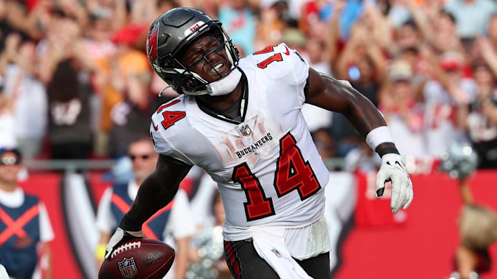 Chris Godwin was one of the top wide receivers in fantasy football before getting hurt this past season.