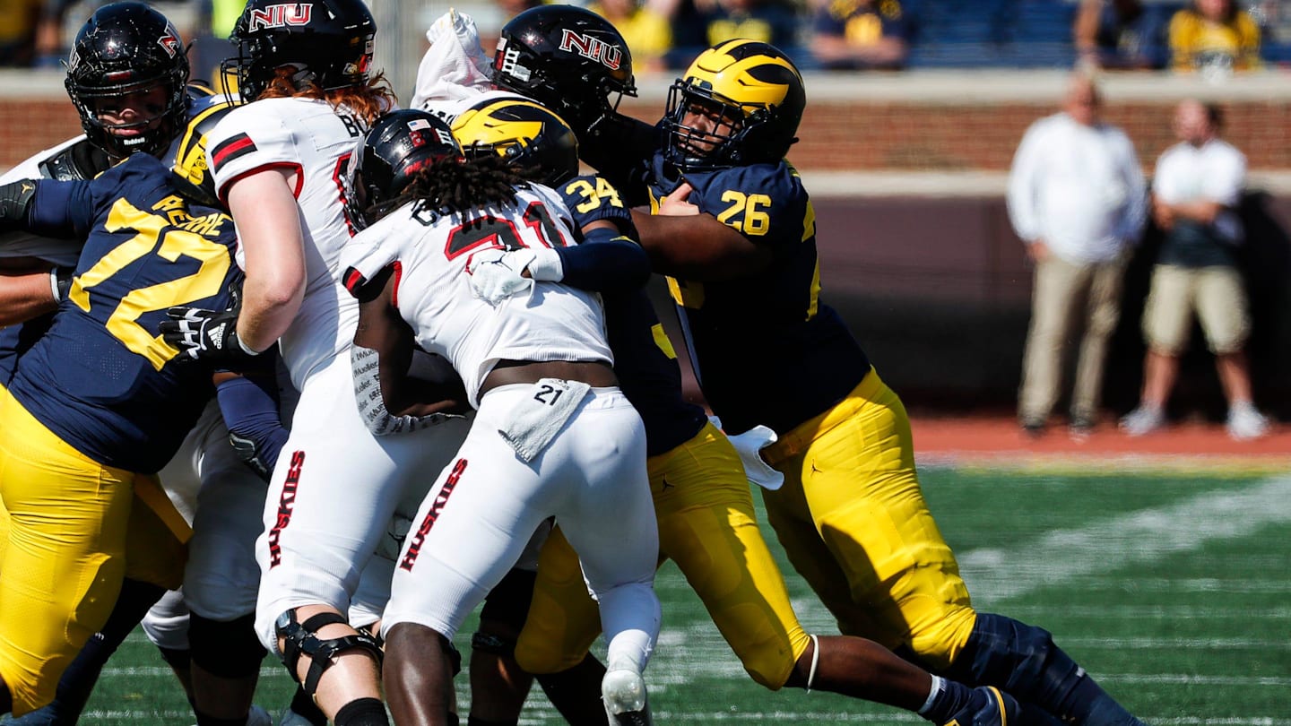 Michigan Football predicted to miss out on high four-star DL to an SEC team