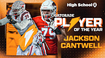 Jackson Cantwell wins the 2025 National Football Player of the Year Award