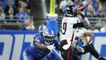 Detroit Lions defensive tackle Alim McNeill (54) rushes Atlanta Falcons quarterback Desmond Ridder