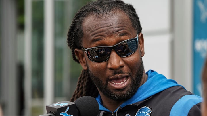 Lions linebacker coach Kelvin Sheppard talks with media during a practice at the Lions practice facility in Allen Park on Monday, June 12, 2023.