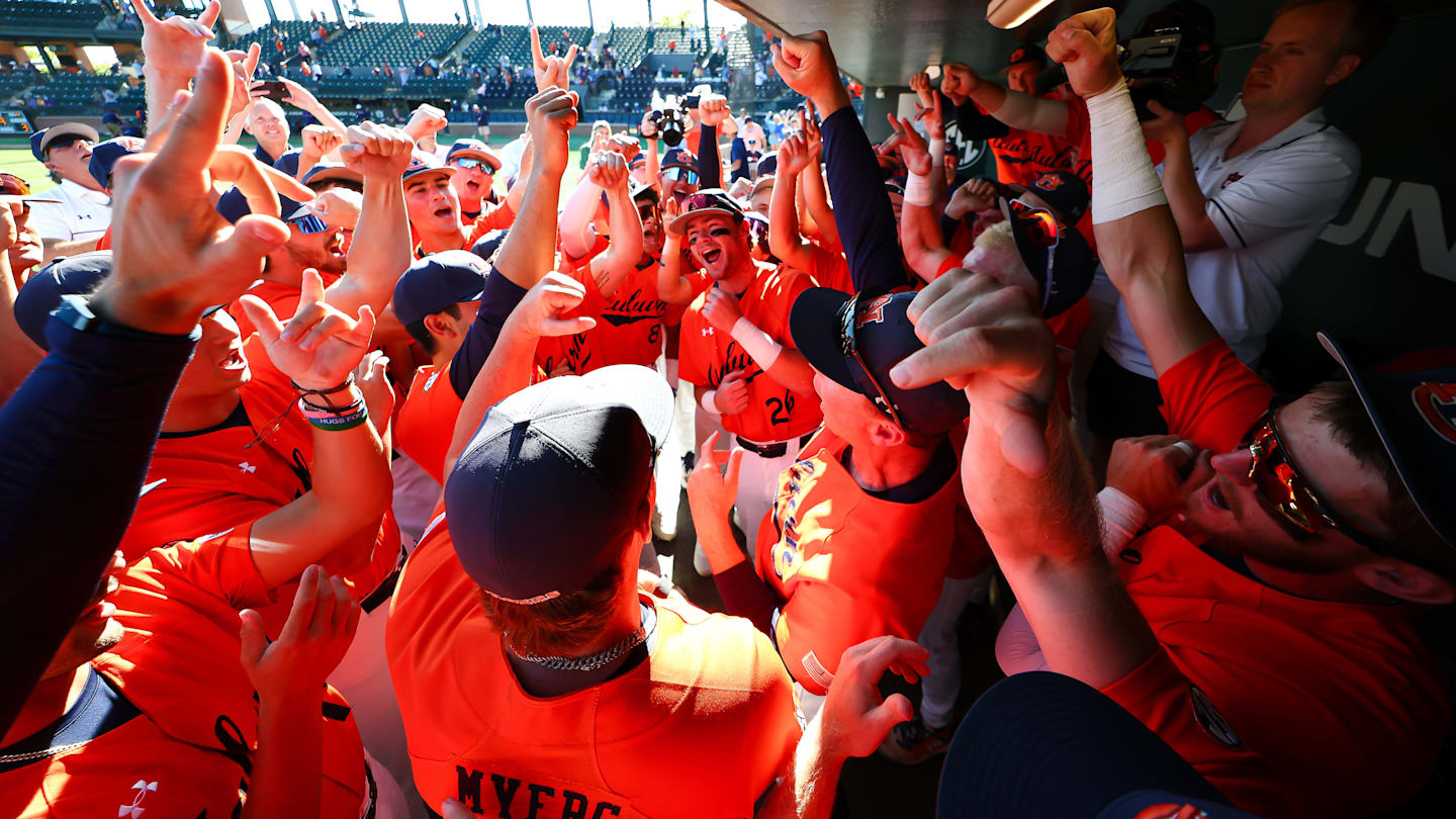 Auburn Baseball Accepts Invite to 2026 Amegy Bank College Baseball Series