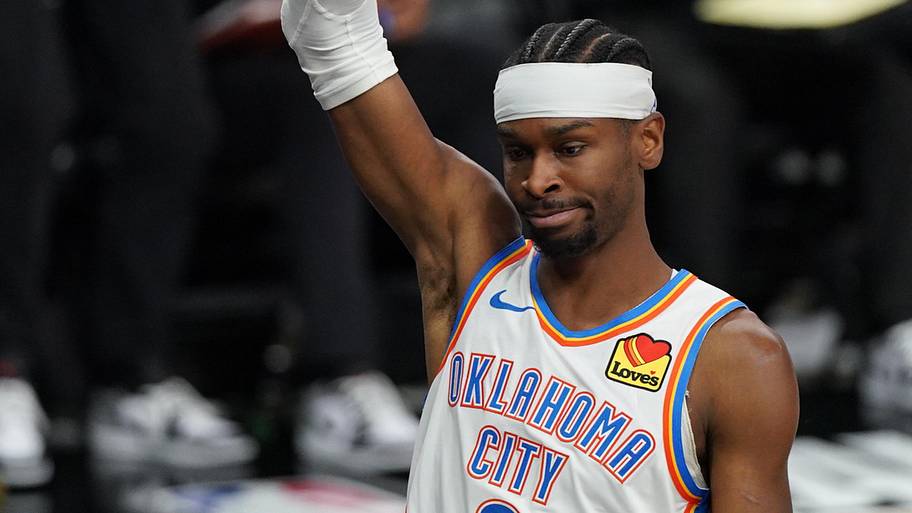 Thunder guard Shai Gilgeous-Alexander reacts against the Spurs.