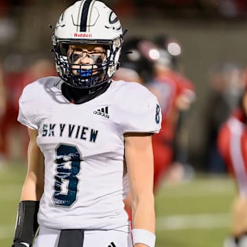 Skyview wide receiver Gavin Packer lines up to face Camas in fall of 2023. He is a Boise State commit.