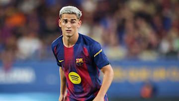 Gavi est blessé au ménisque.