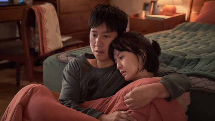 Lee Sun-kyun and Jung Yu-mi in SLEEP, a Magnet release. Photo courtesy of Magnet Releasing.