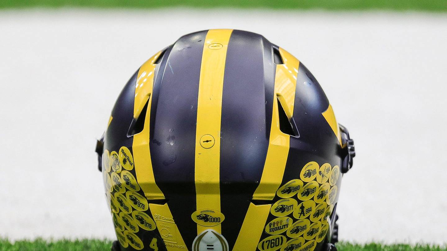 Recruiting service doubles down on idea of Michigan football landing five-star QB in 2026