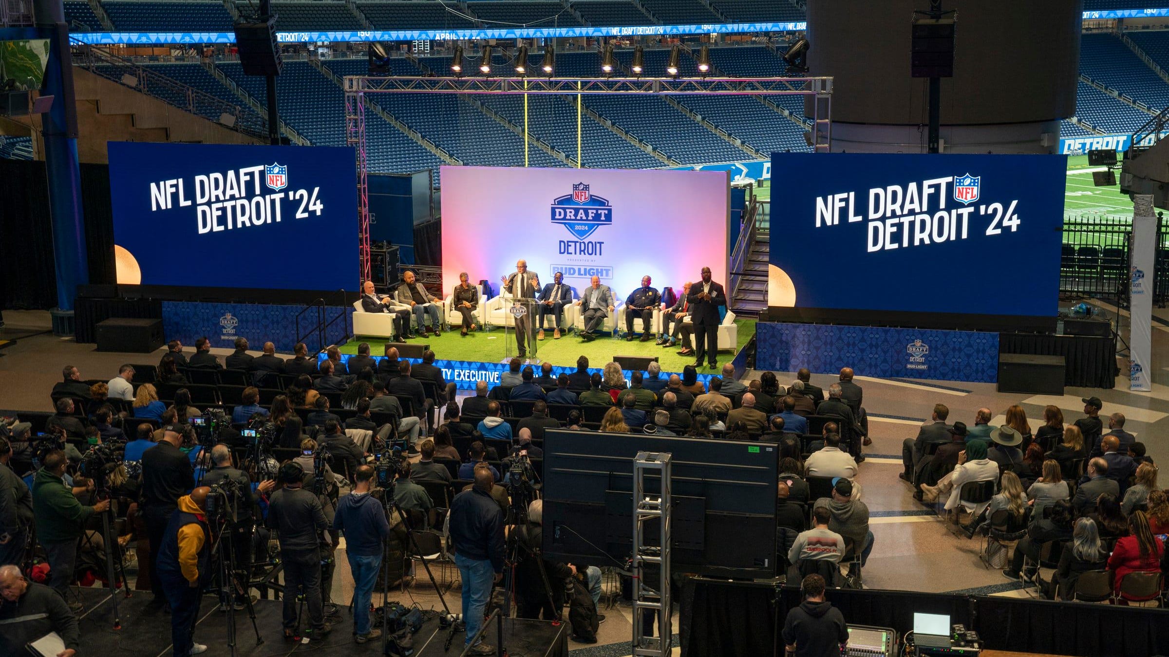 Unveiling the Secrets of the NFL Draft: Las Vegas Raiders Insider Podcast Dives into the Science of Success and Failure in the League