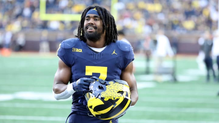 Michigan Wolverines running back Donovan Edwards (7) warms up before action against the Bowling Green Falcons in Ann Arbor, Michigan on Saturday, Sept.16 2023.