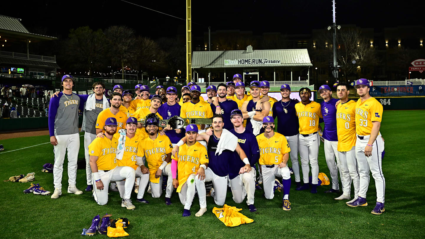 The Final Regular Season Top-25: Where Did Land Baseball Land in the Polls?