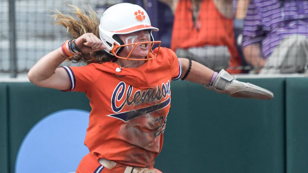 2025 Clemson University graduate Maddie Moore is one of three players to sign with the Knoxville Miracle for the 2027 Professional Softball League (PSL) season. 2025 Clemson University graduate Maddie Moore is one of three players to sign with the Knoxville Miracle for the 2027 Professional Softball League (PSL) season.