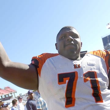 2005.10.16  BENGALS SPORTS : The Cincinnati Bengals Willie Anderson celebrates their 31-23 win against the Tennessee Titans in Nashville Sunday October 16, 2005. The Enquirer/Jeff Swinger

Eeeanderson1116 Jpg