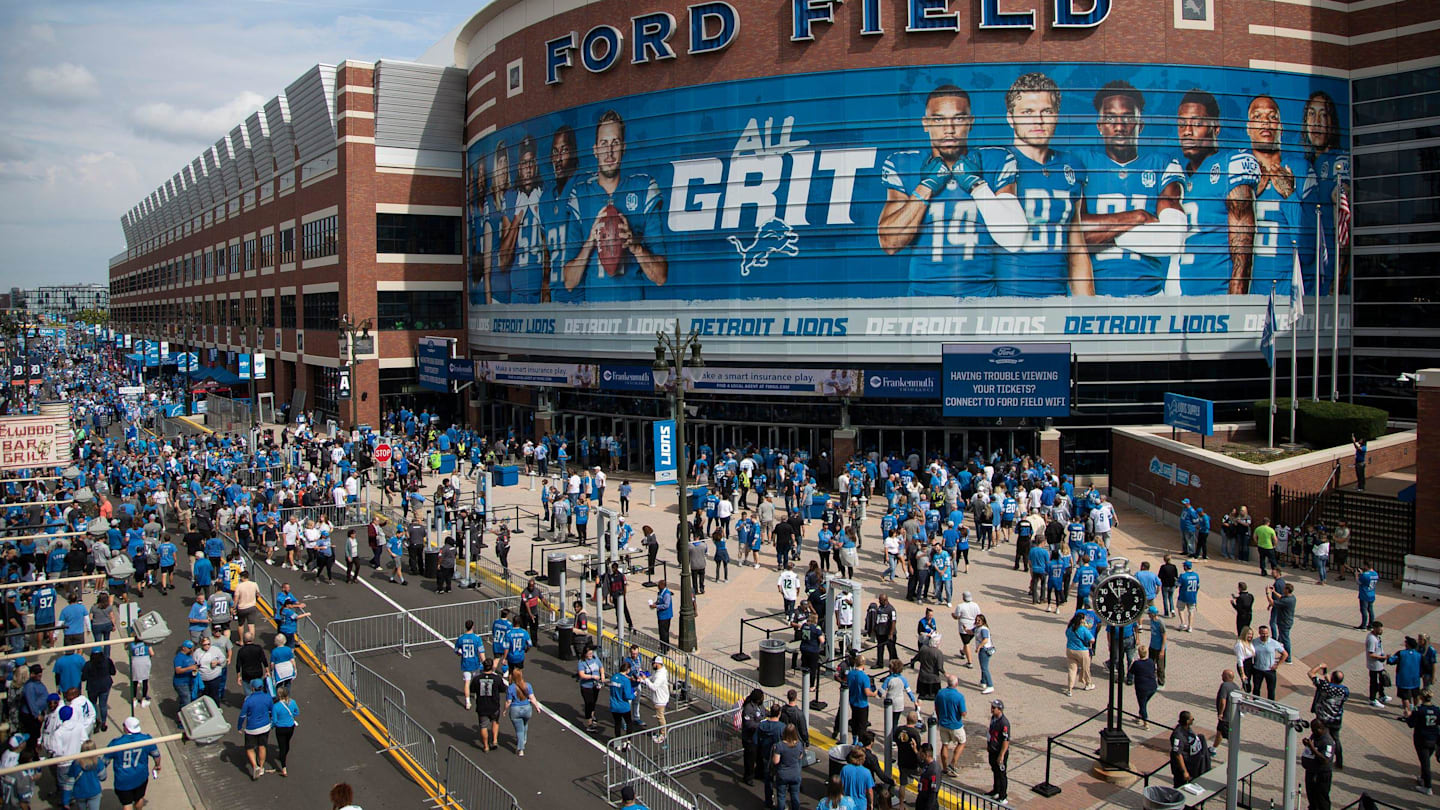 Detroit Lions Reward Florida Teacher, Student Who Adopted Team