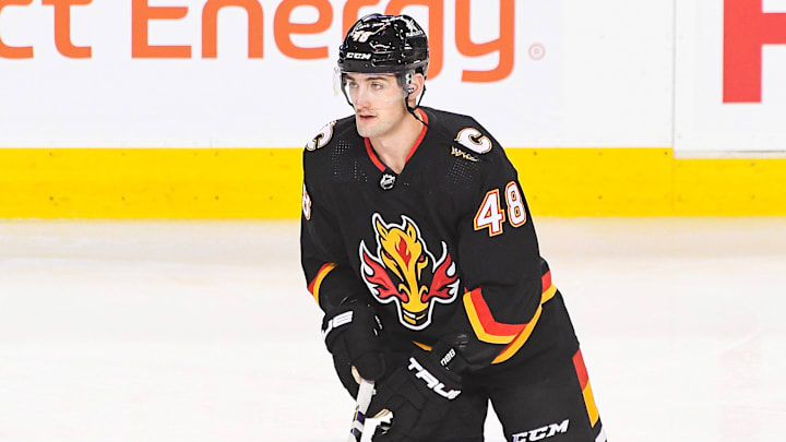 Chicago Blackhawks v Calgary Flames