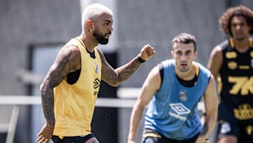 Torcida santista cantava "Menino da Vila, santista e cruel: vai pra cima, Gabriel"