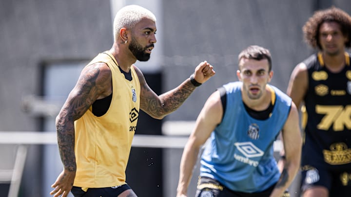 Torcida santista cantava "Menino da Vila, santista e cruel: vai pra cima, Gabriel"