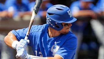 2017 NCAA Division I Men's Baseball Super Regional: Kentucky v Louisville