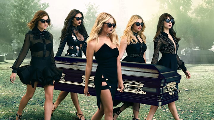 PRETTY LITTLE LIARS - “Pretty Little Liars” premieres January 12 at 8/7c on Freeform, the new name for ABC Family. (Freeform)