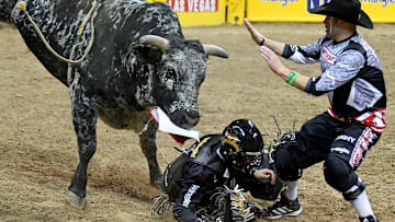 Sage Kimzey 2016 NFR