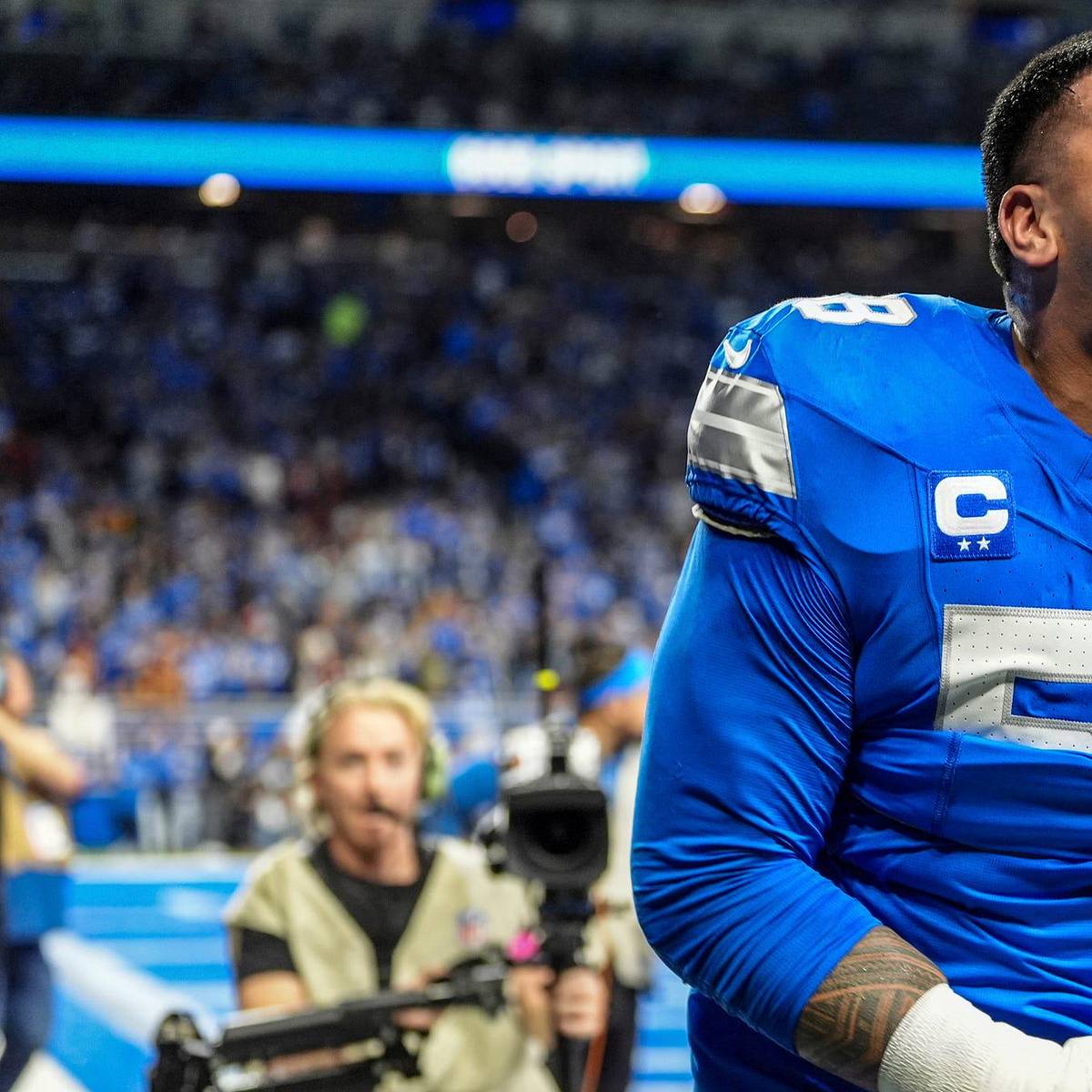 Detroit Lions' Offensive Tackle Penei Sewell Named NFL's Best Player Under  25