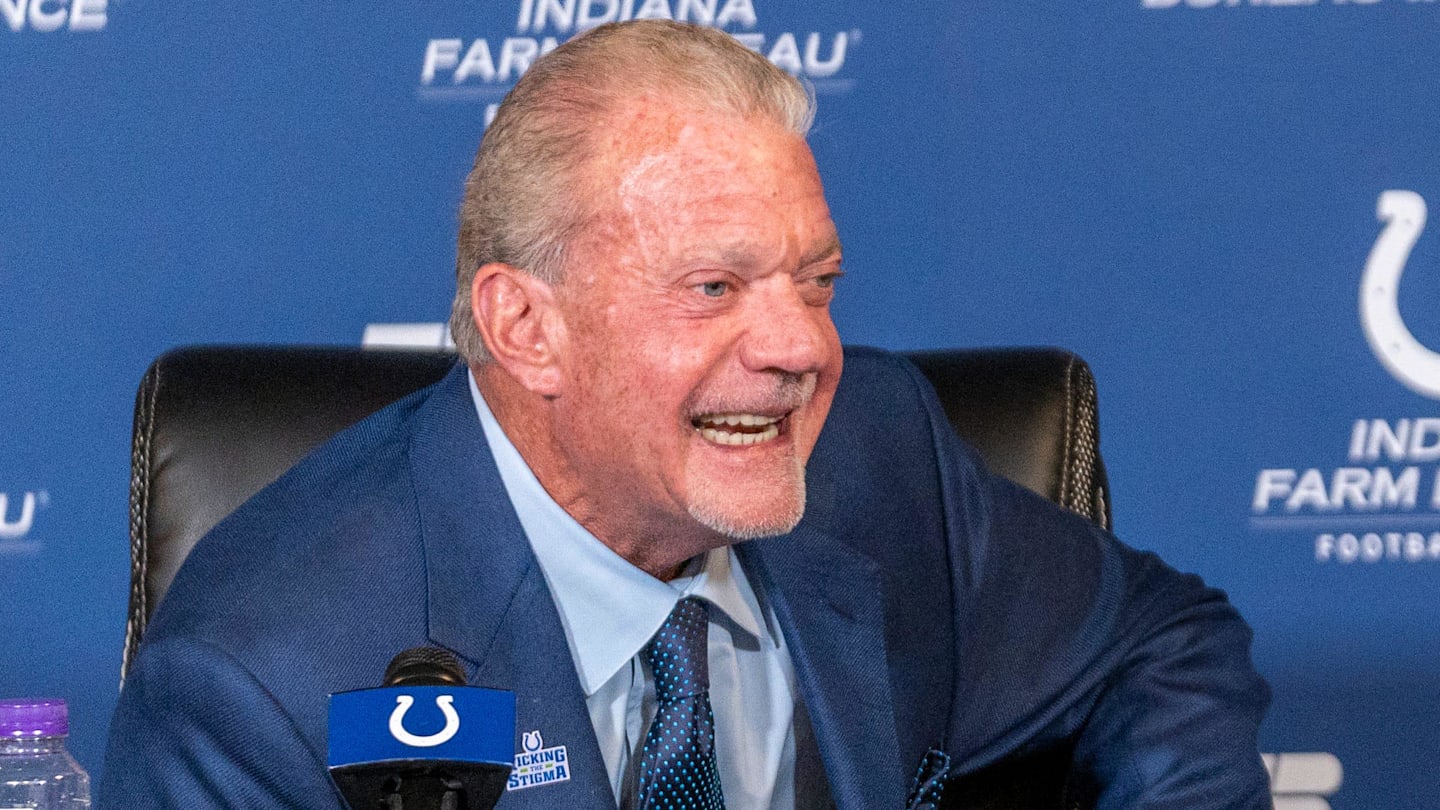 Colts Honor Late Owner Jim Irsay With Jersey Patch