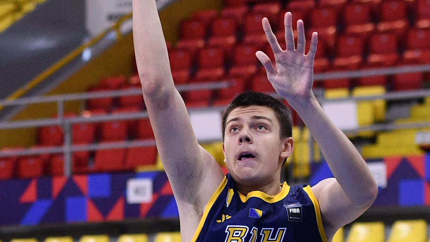 Indiana Basketball Signs Bosnian Center Andrej Acimovic for 2025-26 Season