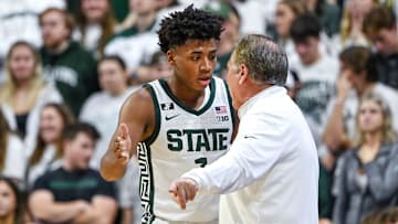 Michigan State's head coach Tom Izzo, right, talks with Jeremy Fears Jr. during the first half against Bowling Green on Saturday, Nov. 16, 2024, Breslin Center in East Lansing.