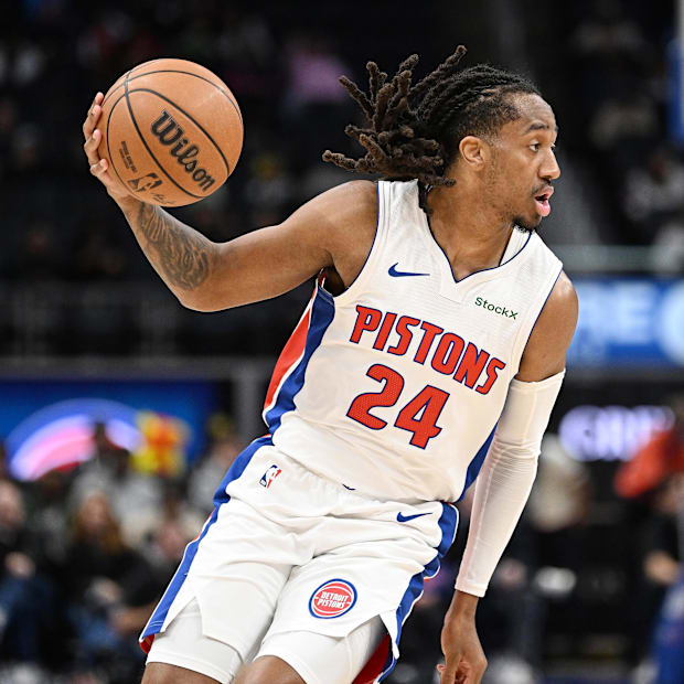 Daniss Jenkins, piston