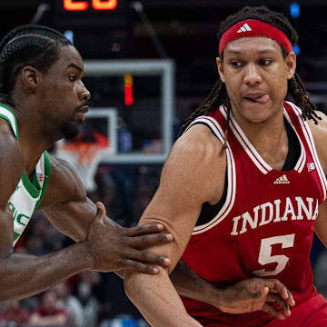 Indiana's Malik Reneau (5) drives against Oregon in the Big Ten Tournament at Gainbridge Fieldhouse in Indianapolis.
