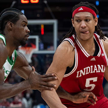 Indiana's Malik Reneau (5) drives against Oregon in the Big Ten Tournament at Gainbridge Fieldhouse in Indianapolis.