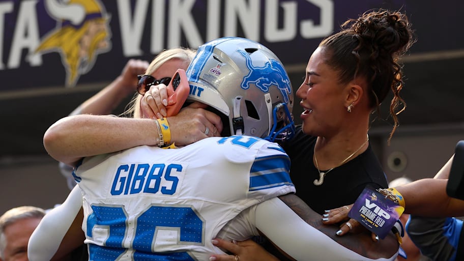Lions Disastrous Fumble, Defeat Vikings, 3129