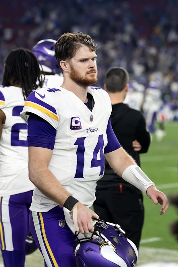 Minnesota Vikings quarterback Sam Darnold reacts in the closing seconds of the game against the Los Angeles Rams Minnesota Vikings quarterback Sam Darnold reacts in the closing seconds of the game against the Los Angeles Rams