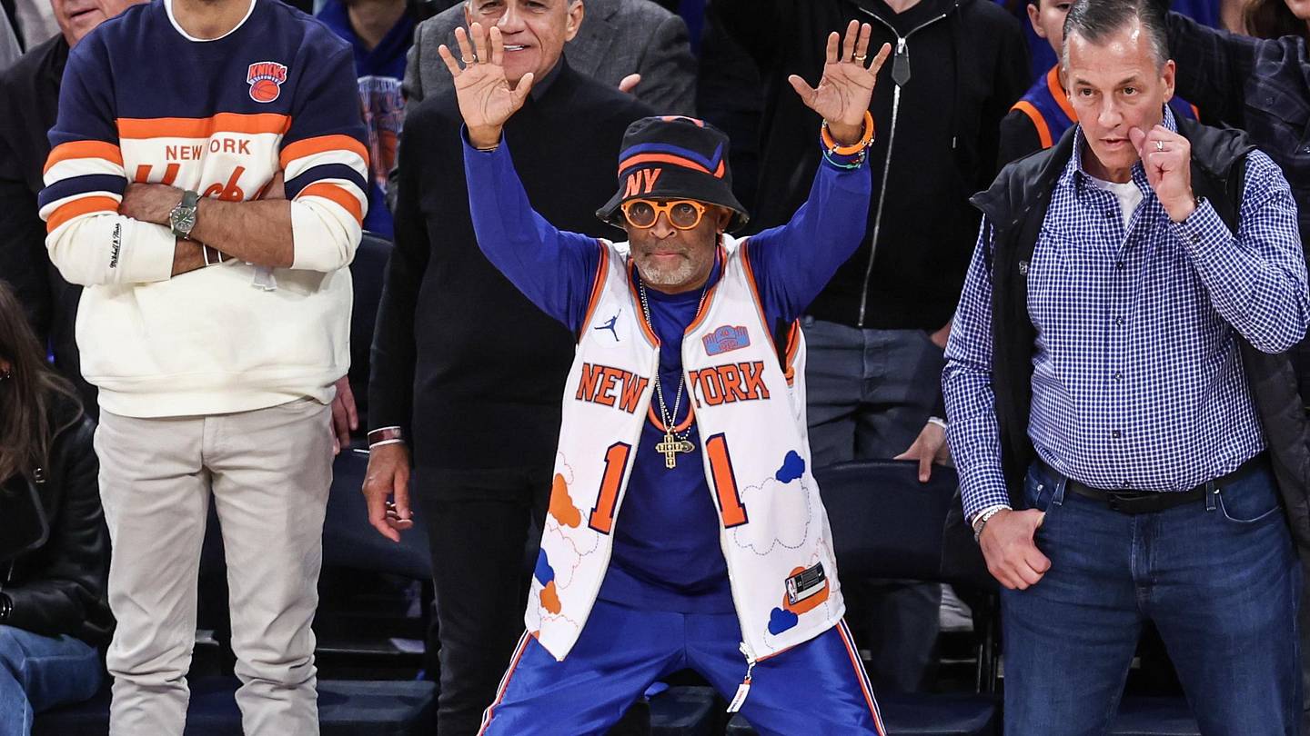 Ill-advised chant by Knicks fans comes back to haunt them - Vimarsana News