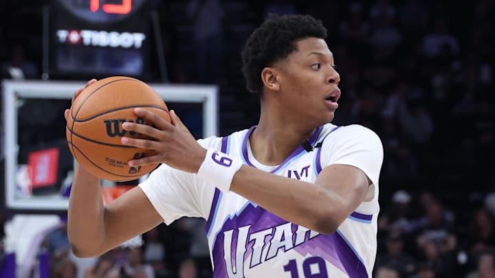 Mar 21, 2026; Salt Lake City, Utah, USA; Utah Jazz guard Ace Bailey (19) looks for a play against the Philadelphia 76ers during the second half at Delta Center. Mandatory Credit: Rob Gray-Imagn Images