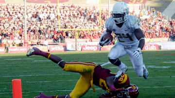 He owns L.A.: In November of 2012, Kenjon Barner rushed for 321 yards and five touchdowns in a 62-51 win over USC, a game that saw ESPN College Football GameDay guest picker Marcus Mariota pass for 304 yards and four touchdowns and run for 96 yards.