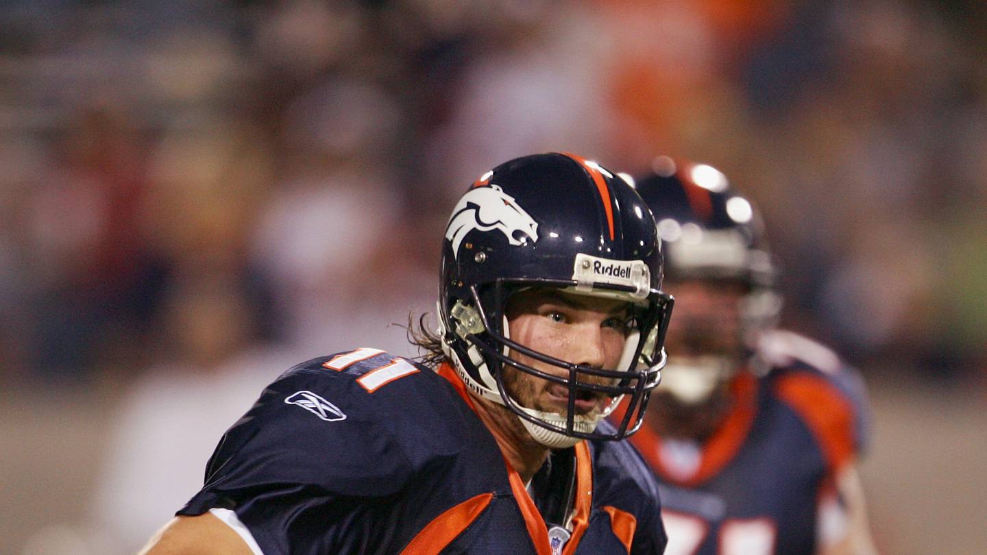 Born Broncos: Bradlee Van Pelt was the proto-Tebow - Vimarsana News