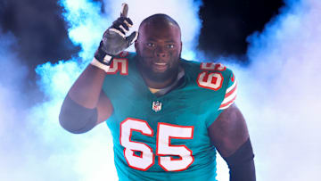 Miami Dolphins OL Robert Jones