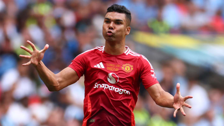 Casemiro looks set to stay with Man Utd