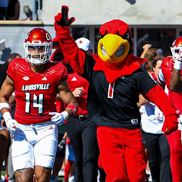 Louisville Players and Louie