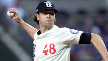 Texas Rangers pitcher Jacob deGrom (48) throws a pitch during the first inning