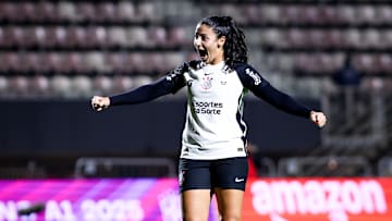 Corinthians bate o Bahia e vai às semis do Brasileirão Feminino 