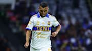 El brasileño Rafael Carioca ha pedido tres años para renovar con Tigres y de no cumplirle lo deseado, podría llegar a Cruz Azul.