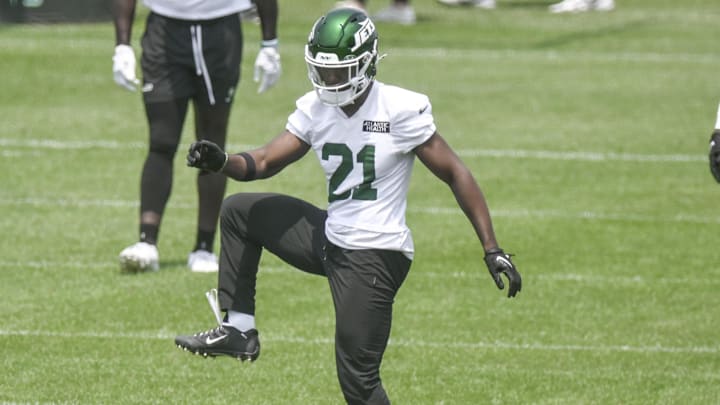 NY Jets cornerback Brandon Stephens
